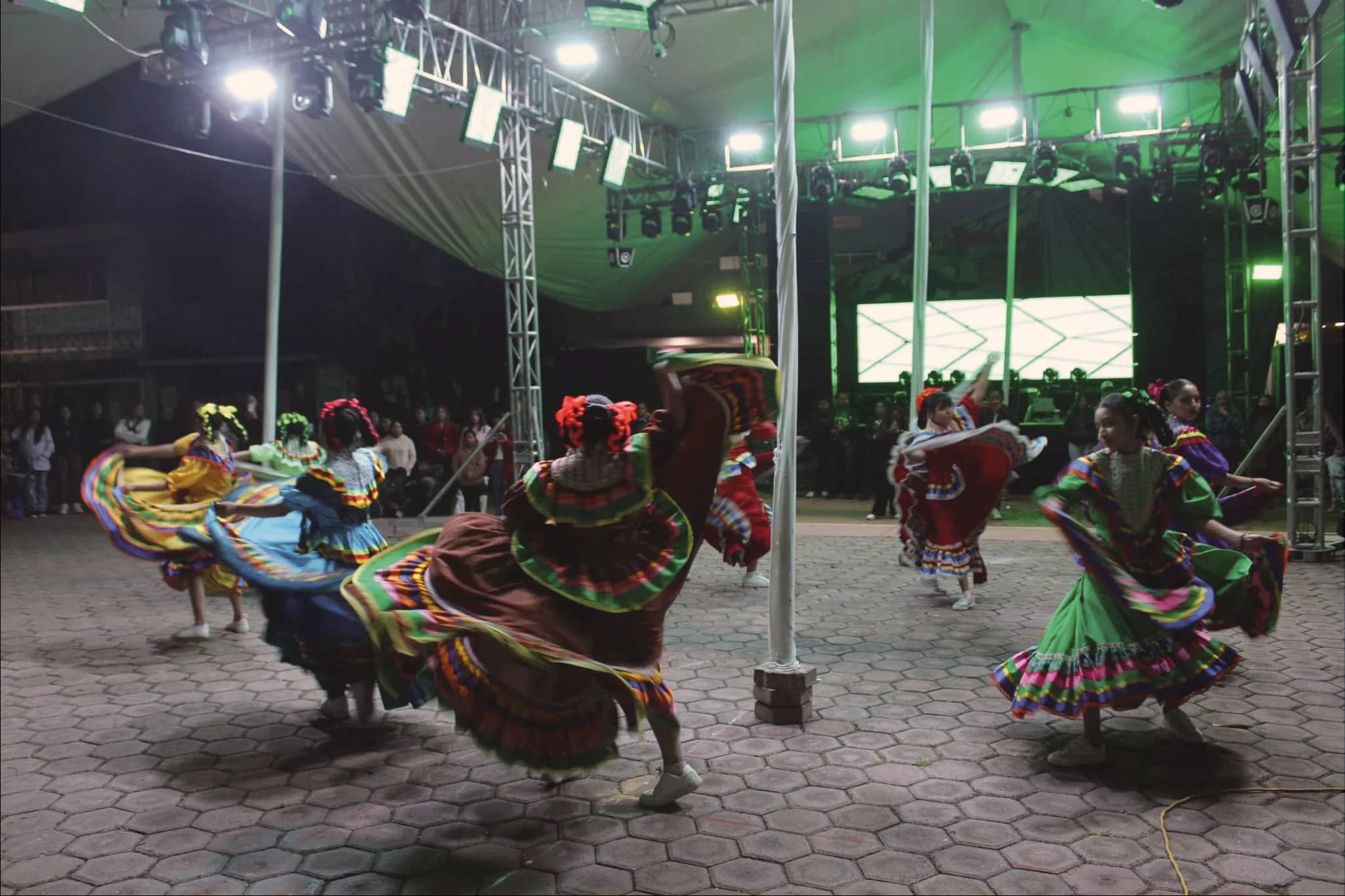 Bacheo en avenida principal